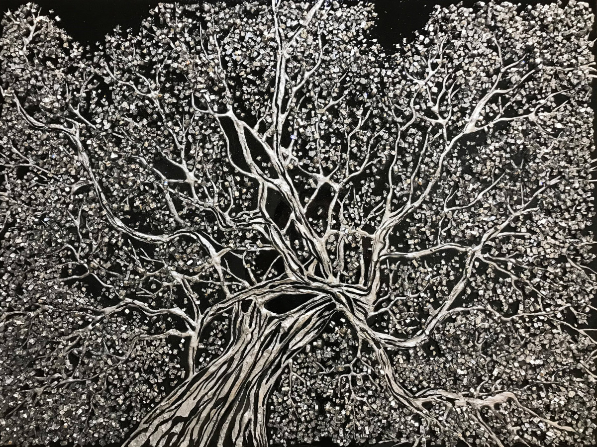 Серебристое дерево картина